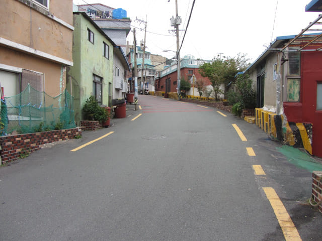 釜山峨嵋洞碑石文化村