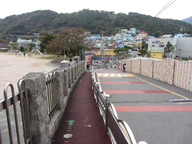 韓國釜山 甘川洞文化村 甘正小學 (감정초교) - 天魔山登山路