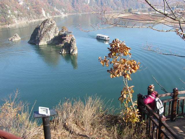 韓國丹陽 島潭三峰