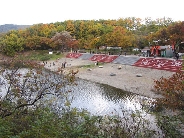 韓國大邱鳳舞公園 (봉무공원) 丹山池秋天紅葉