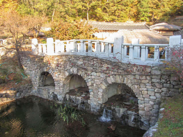 韓國安東民俗村 (안동민속촌Andong Folk Village) 三孔石橋