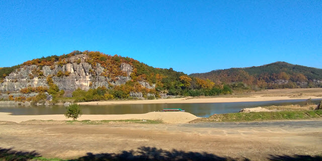 韓國安東河回村 洛東江對岸的芙蓉台 (부용대 Buyongdae)