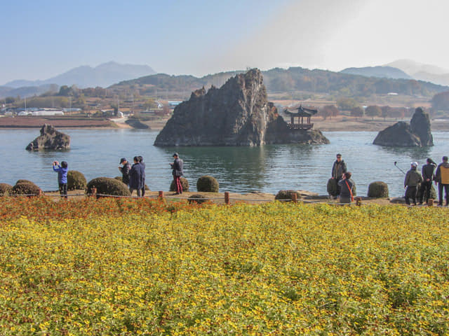 韓國丹陽 島潭三峰