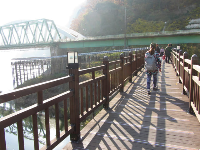 韓國丹陽第五條散步道 南漢江棧道 (남한강 잔도 Namhangang River Plank Road) 入口