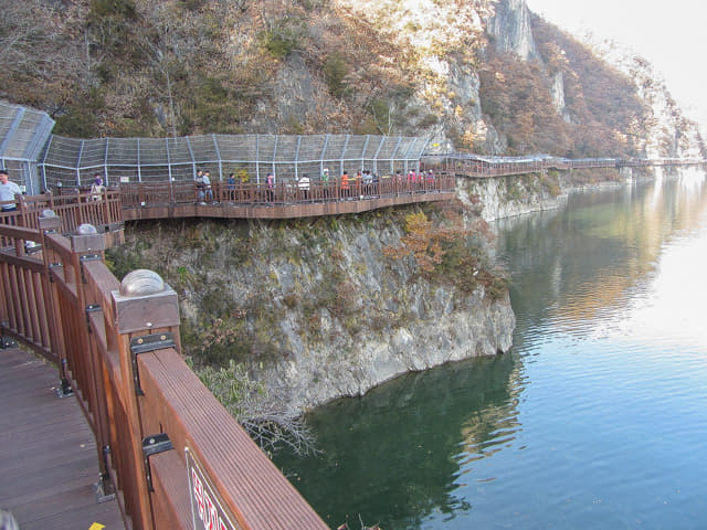 韓國丹陽 南漢江棧道 (남한강 잔도 Namhangang River Plank Road)