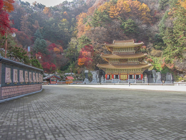 韓國丹陽救仁寺 大祖師殿 (대조사전) 秋天紅葉