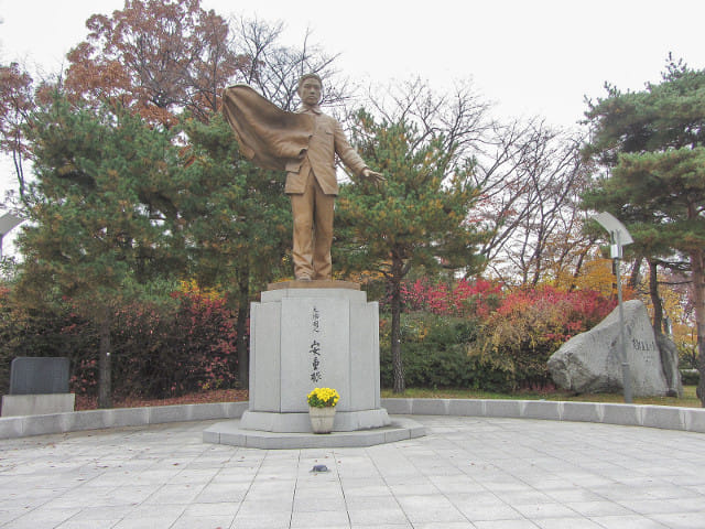 韓國首爾南山公園 安重根義士紀念館 秋天紅葉景色