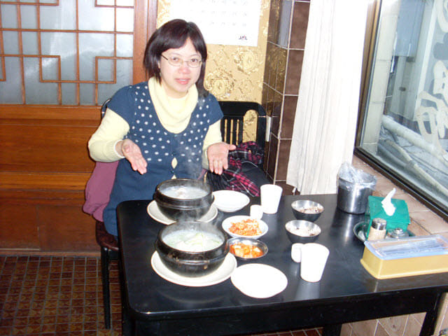 首爾明洞 百濟參雞湯店 參雞湯晚餐