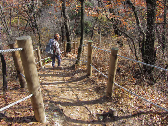 首爾城郭北岳山段 馬岩步行往臥龍公園 (와룡공원 Waryong Park)