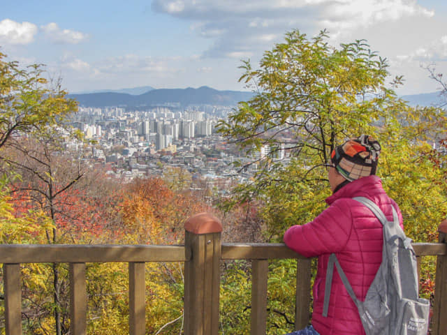 首爾城郭北岳山段 臥龍公園走往成均館大學 (성균관대학교 Sungkyunkwan University)