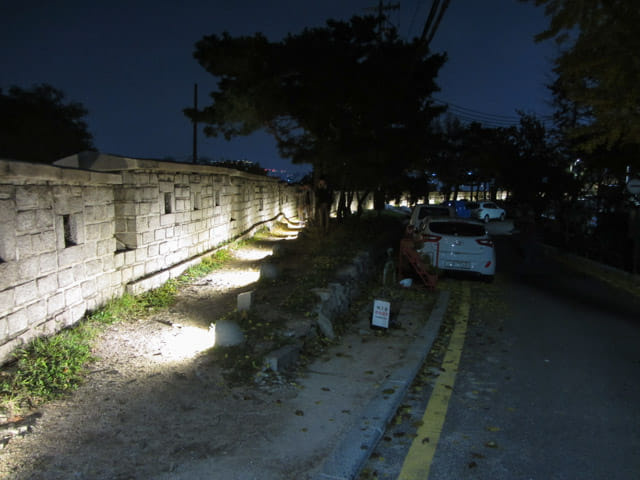 首爾城郭路駱山段 晚上步行到東大門 (興仁之門) 